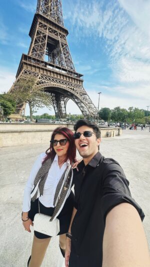 Ashi Khanna Instagram - Extremely late to the party🤭 #ShakeItToTheMax #trending #TravelWithAk
Boots @zori.world