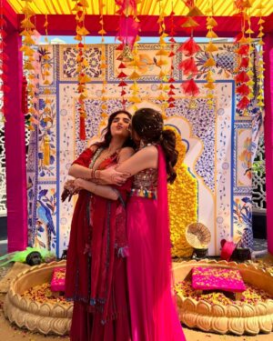 Ashi Khanna Instagram - 🌼🌼🌼