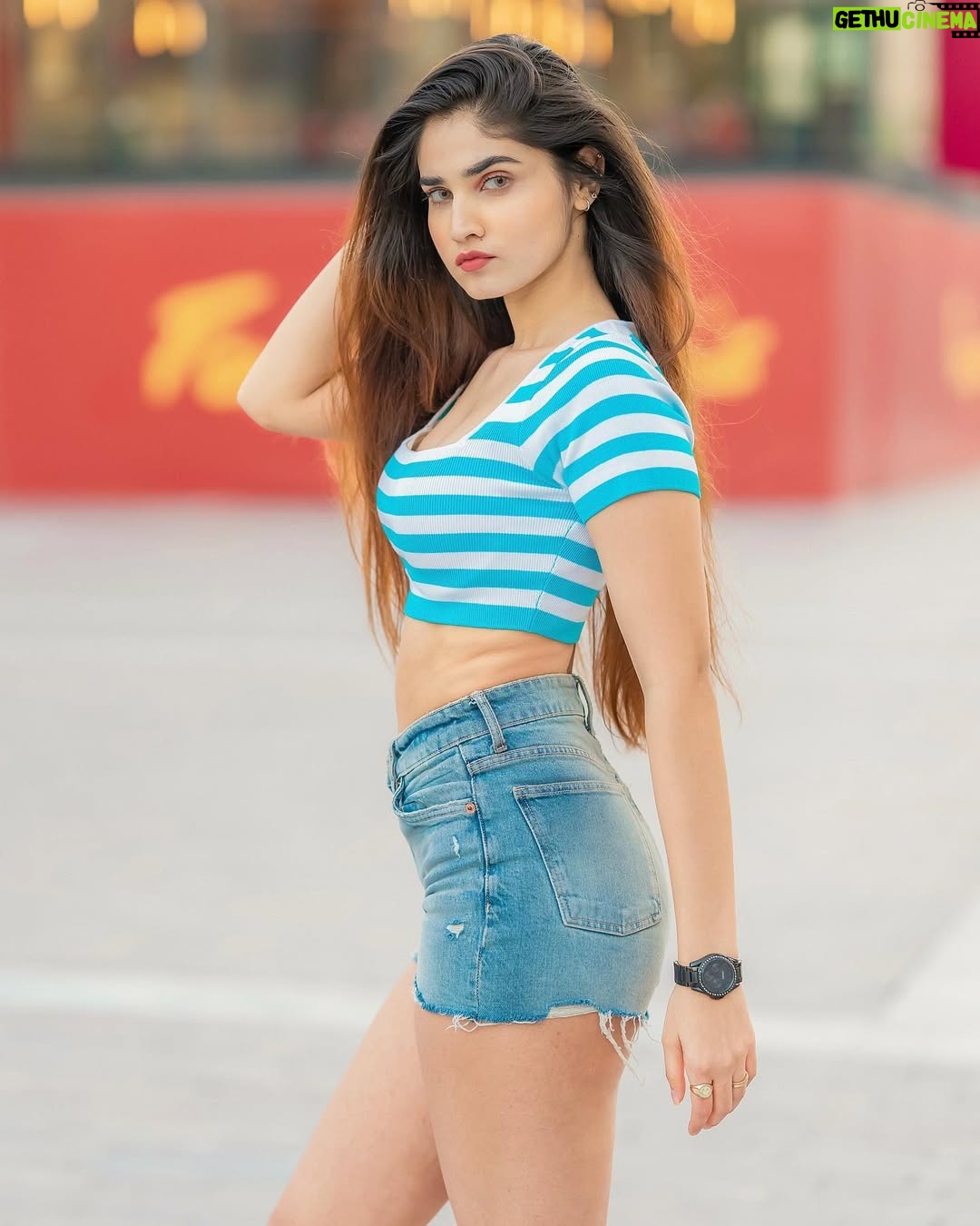 Ashima Chaudhary - 110.6K Likes - थर्स्ट-trap 🔥🌶️💙🥵♥️
.
.
.
.
📸- @mrpix.global 
✍️- @rohit__photography____ 
.
.
.
#dubai #dubaiphotography #otd #fashion #photoshoot #exploremore #ashimachaudhary #ashiqueen #burkhalifa #dubai