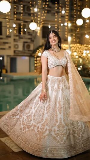 Ashima Chaudhary Instagram - Ambarsaria🤍🥰💘✨मैं शर्माती, रोज़ लगाती काजल…🥰🤌
.
.
.
.
.
Outfit - @asbaabofficial 🤌
Jewellery- @the_adhya_designer 
.
.
.
.

📸- @vb_bagde_mr.photographer 
.
.
✍️- @sumit_pixels_videography ✨
.
.
.
.
.
.
#reels #ambarsariya #ambarsariyatransition #reelsofinstagram #reelsindia #ashimachaudhary #outdoors