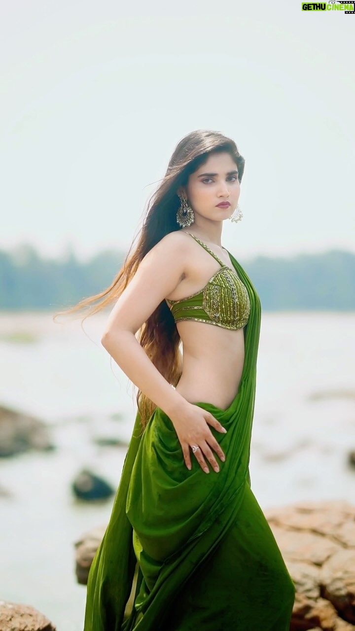 Ashima Chaudhary - 64.4K Likes - NI TAINU DEKH KE JI LAGDA💚🥵🔥💋
.
.
.
📸- @rahulpurohitofficial 🫶
MUA- @isha__mua 🫶
.
.
.
#admirinyou #ashimachaudhary #reels #reelsindia #explore #reelitfeelit #model #outdoorvideography #foryou