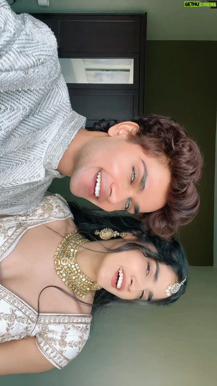 Ashima Chaudhary - 241.8K Likes - BFF😉🤍 @ashima.chaudhary24 
.
.
#teamlucky #luckydancer #btwitslucky #ashiqueen