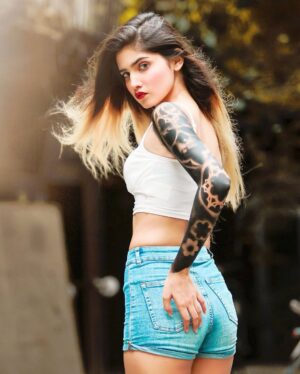 Ashima Chaudhary Instagram - Being a NICE person has FUCKED me so many times.🔥❤️💋🌹
.
We cross 1.2 Million🙈iloveyou all😘
.
Tatto - @varun_swastikatattoos 🔥
📸- @the.dream_chaser 
#teamshinchan #ashiqueen❤️