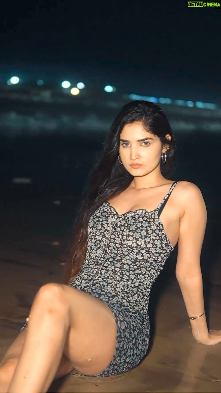 Ashima Chaudhary - 123.7K Likes - Aada se Dekhlo🥵🙈♥️🔥
.
.
.
.
🎵- @yoyohoneysingh ⭐️@the.shams.here ⭐️
.
.
#bonita #ashimachaudhary #beachvibes #outdoorphotography #yoyohoneysingh #bonitatransition #explore #reels #reelsindia #