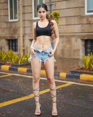 Ashima Chaudhary Instagram - MY LIL WAIST CAN MAKE YOU SWITCH SLIDES.🥵♥️🖤🔥
.
.
.
📸- @rohit__photography____ 🔥
.
.
.
#fashion #otd #modelshoot #picoftheday #thursday #outdoorphotography #ashimachoudhary