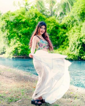 Ashima Saxena Instagram - In my moment 🎀

🎨 @amancreation.28 

#ashimaxfam #instagram #explore