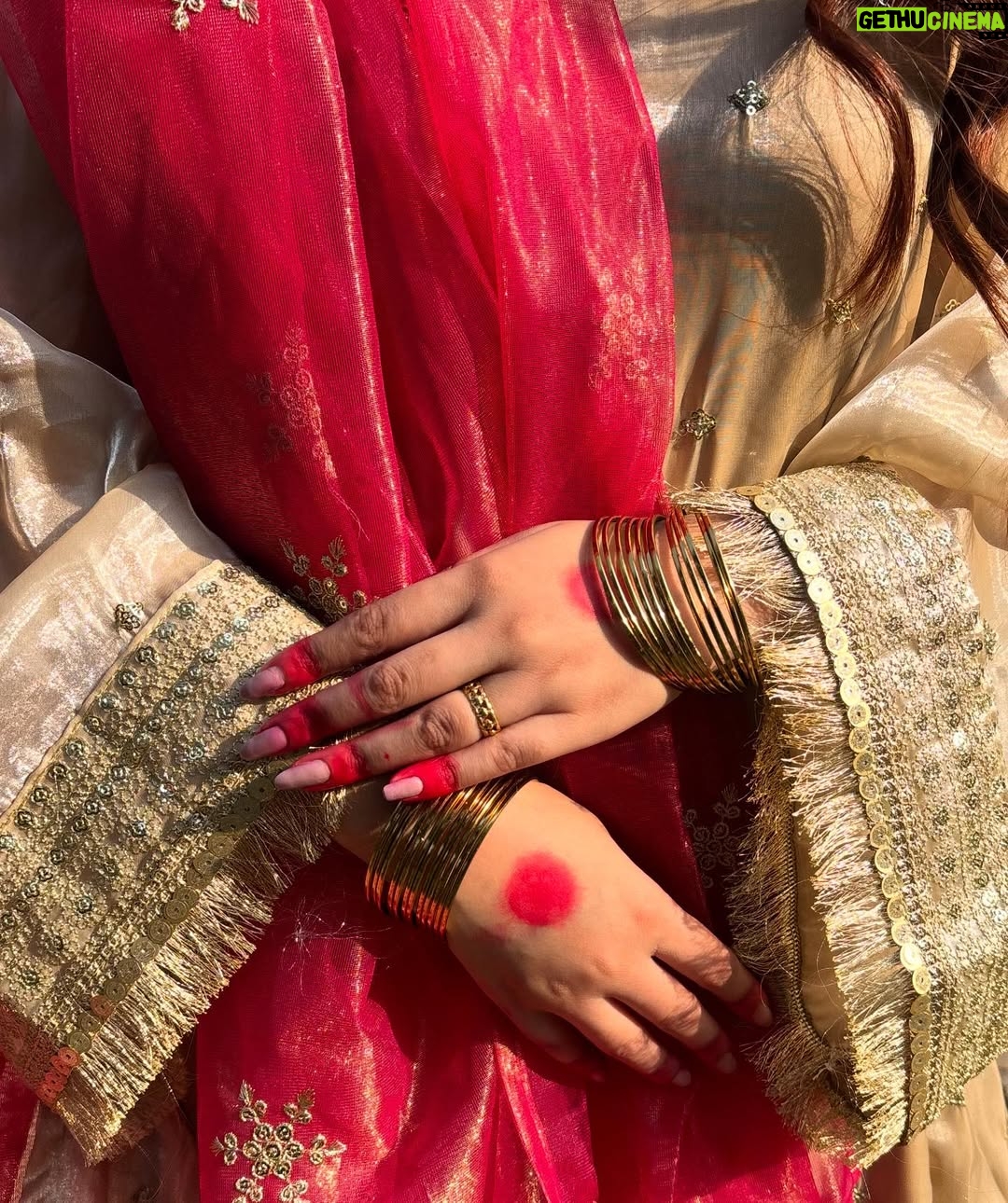 Ashima Saxena - 11.6K Likes - Romanticising my life w bindis n jhumkas 🪷✨🕊️

Wearing @trendy_iconn 

#outfit #indianwear #indianoutfit #traditional