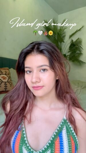 Ashima Saxena Instagram - Island girl makeup 🏝️🌸

Product used 
Moisturer @cetaphil_india 
Sunscreen @thedermacoindia 
Concealer @forever52india 
Blush @pixibeauty 
Mascara @toofaced 
Eyeshadow @toofaced 
Pomade @paccosmetic 
Lipstick @loveearth_handmade