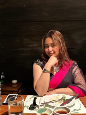 Ashna Habib Bhabna Instagram - You can’t blame gravity for falling in love 😍