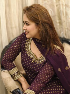 Ashna Habib Bhabna Instagram - Wearing @anannyaaditiofficial