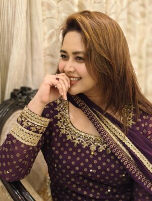 Ashna Habib Bhabna Instagram - Wearing @anannyaaditiofficial