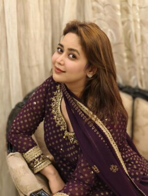Ashna Habib Bhabna Instagram - Wearing @anannyaaditiofficial