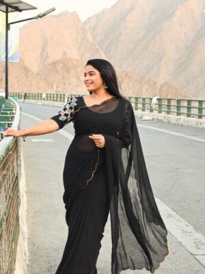 Ashwini Aanandita Instagram - Desi flexin 🖤✨