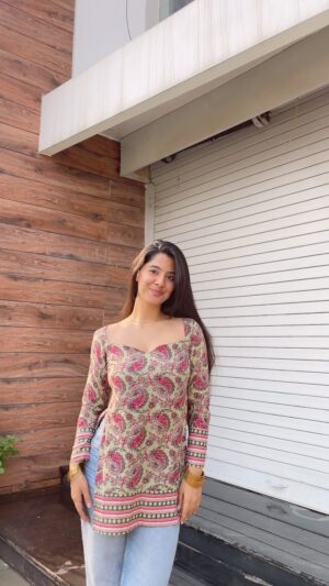 Ashwini karki Instagram - Failed to look Cute 🌚