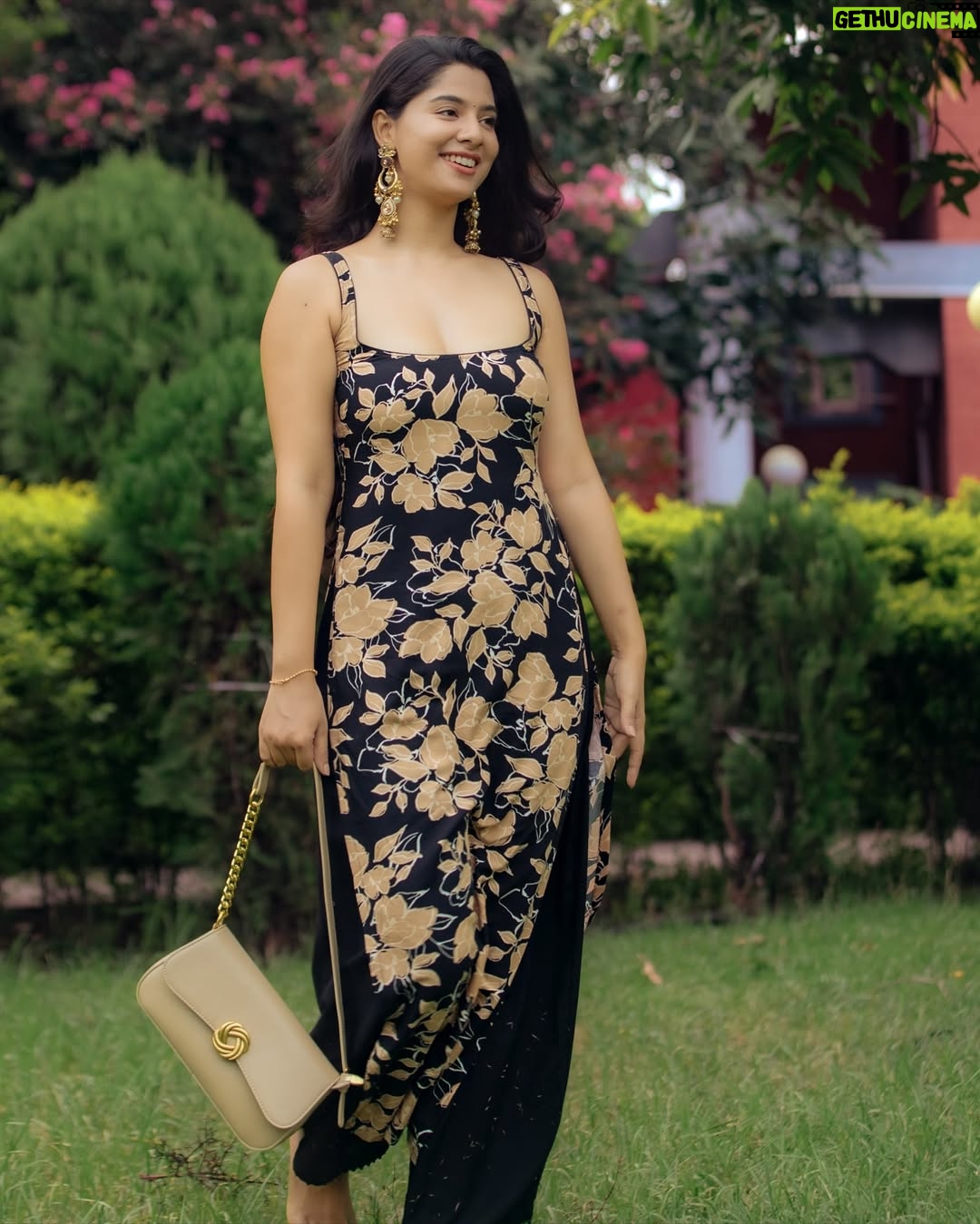 Ashwini karki - 15.5K Likes - फूल 🌷