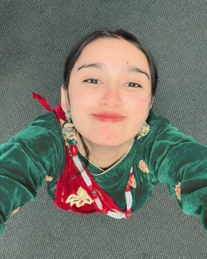 Asmi Bhandari Instagram -