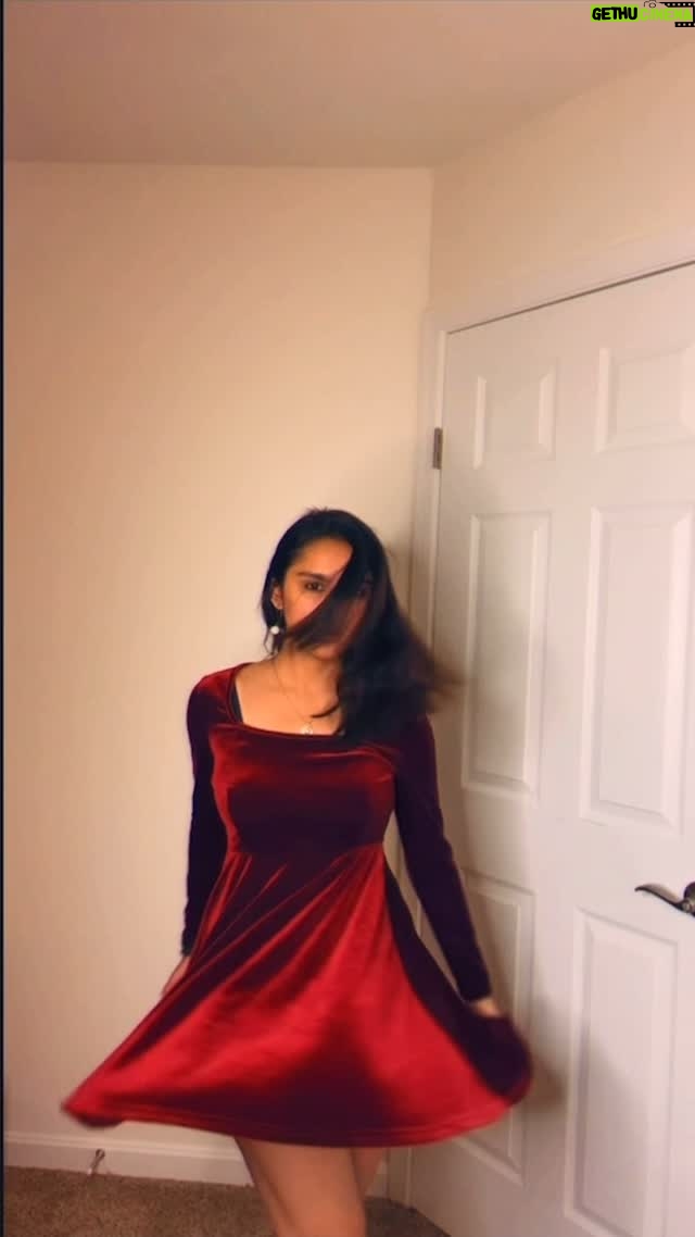 Asmi Bhandari - 3 Likes - Chaley toh kat hi jayega safar ❤️‍🔥

More Reels @asmibhandari.19 

#transition #ahista #slowmo #instagram #viral #trending #public #lines #shayari #love #dance #explore #explorepage #broken #status #exploremore #insta #trendingaudio #trendingreels #reels #reelitfeelit #reelsinstagram #instareels #feedfeed