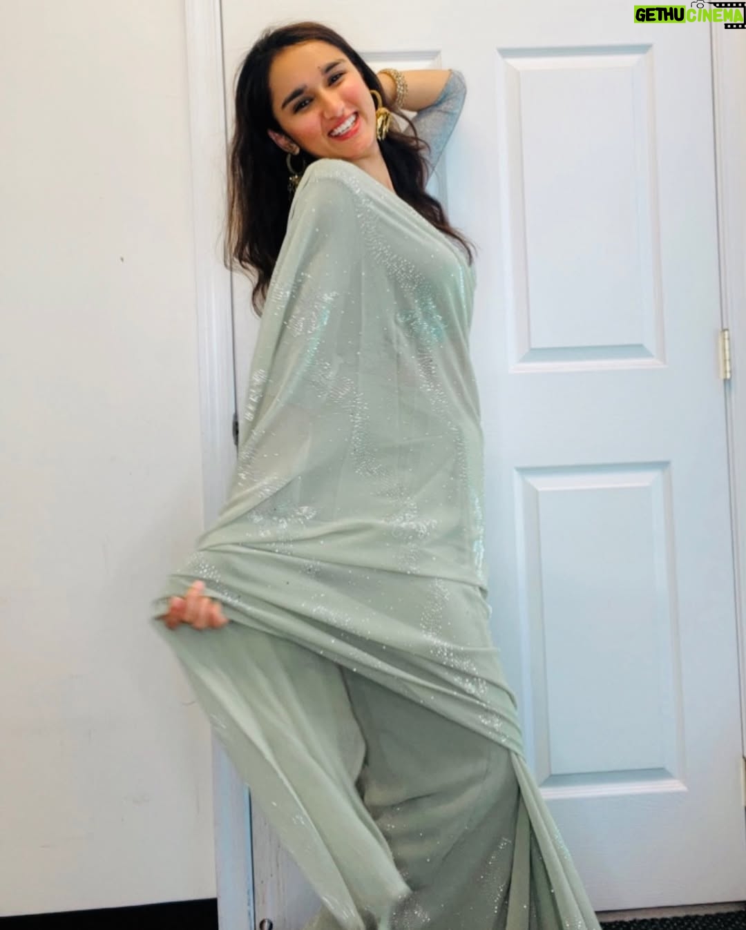 Asmi Bhandari - 3 Likes - 