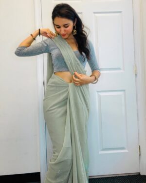 Asmi Bhandari Instagram -