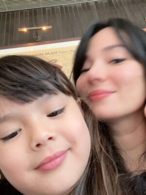 Asmirandah Instagram - Hari-hari yang mengubahku.. 💙 jam tidur berubah, aktifitas berubah, rutinitas berubah, seperti adaptasi lagi.. and the feel is so lovely