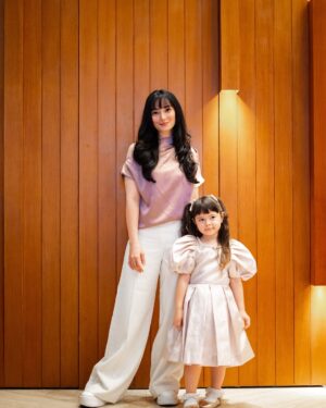Asmirandah Instagram - My Princess 🩷
Chloe’s 👗 @missyxofficial
