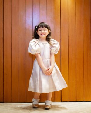 Asmirandah Instagram - My Princess 🩷
Chloe’s 👗 @missyxofficial