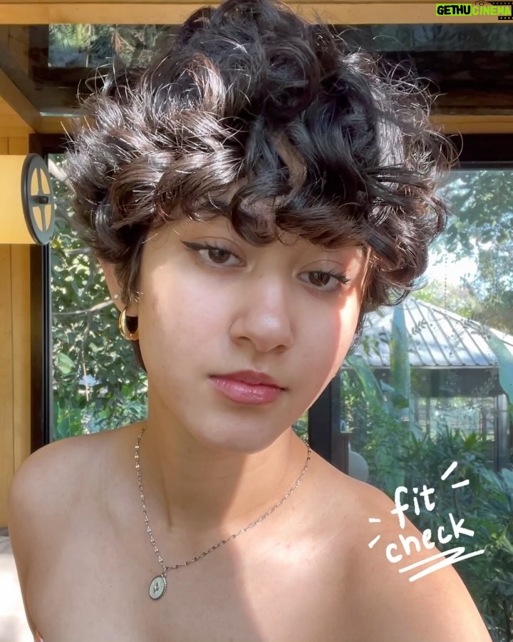 Asmita Pathik - 36.1K Likes - pancakes, pretty things & perfect lil moments 💫🥞

Tags 🏷️ 
#curlyhair #curlyhairinspo #vlog #curlyhairtips #grwm #curlyhairroutine #explore #trending #beauty #softlife #selfcare #lifestyle #haircare [ curly haircare fix my curls lifestyle vlog beauty self care]