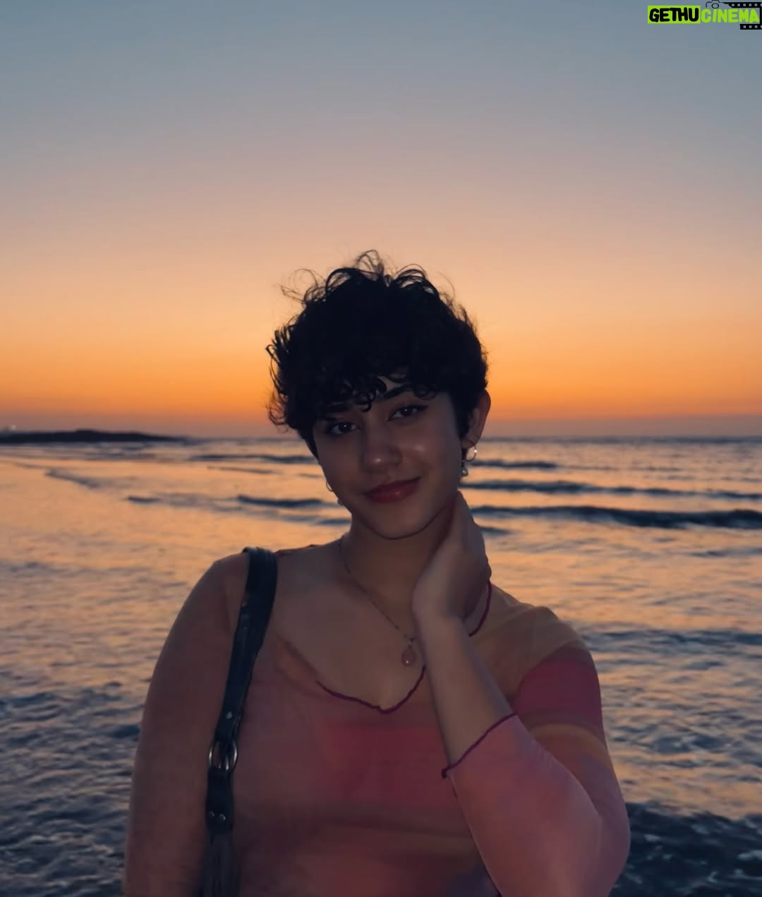 Asmita Pathik - 58.2K Likes - 🌊