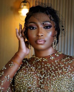 Aunt Ezekiel Instagram - Jibu nakuja nalo Usiku huu huu
Nimewasogezea Make Up ili
Mumjue vizuri na Hair!😋
Zawadi Dress an 100k Cash!