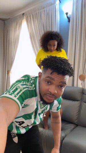 Aunt Ezekiel Instagram - Week end for Family🥰
Mm naona hii Challenge ya Rafiki tufanye jitahidi Mpnz wako
Akubebe Mgongoni!
Na unamtag unaetaka Akulipe
Mm yangu hii naomba Afanye
@officialshilole na mpnz wake na @shamsaford na shem @mlilotz
Plz.....😅😅😅😅
#Rafiki link kwa @_kusah_