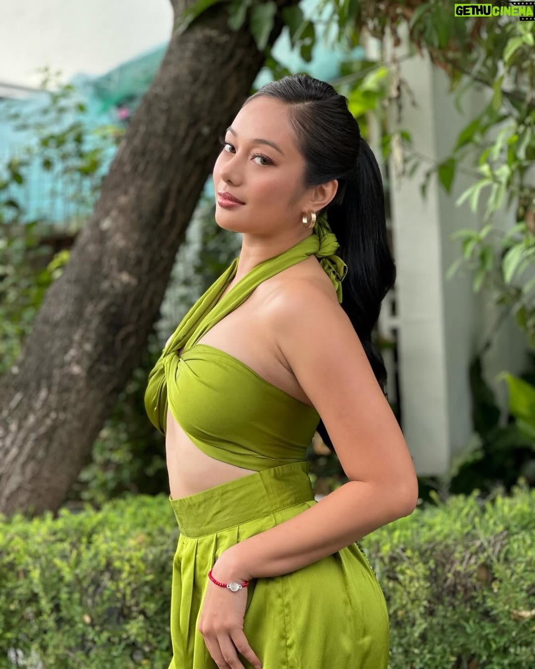 Ava Mendez - 6.1K Likes - access to my energy is a privilege