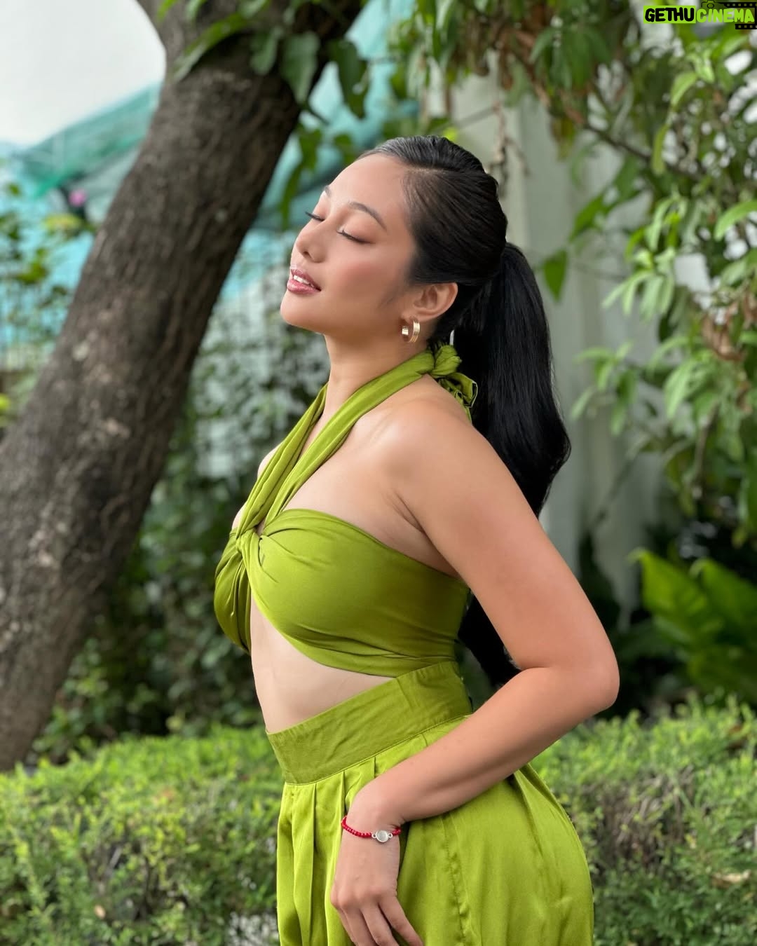 Ava Mendez - 6.1K Likes - access to my energy is a privilege