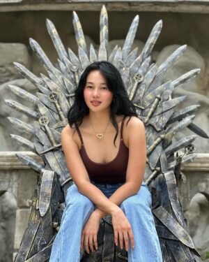 Ava Mendez Instagram - 🐉
