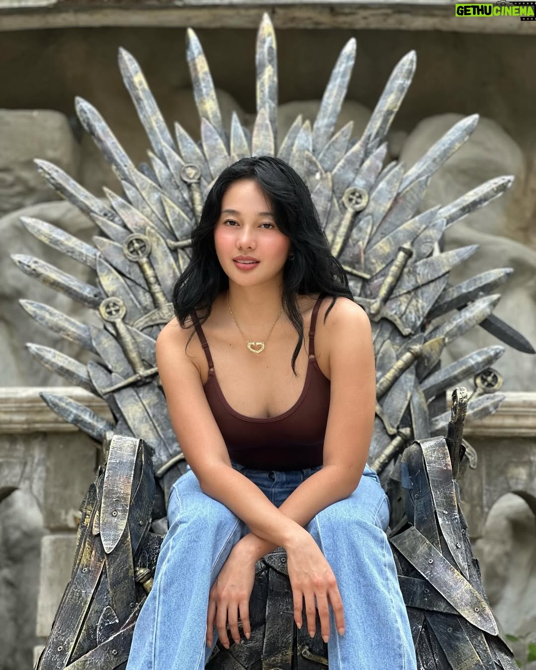 Ava Mendez - 6.7K Likes - 🐉