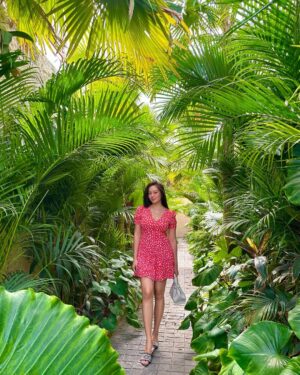 Ava Mendez Instagram - 🌱