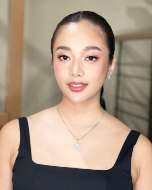 Ava Mendez Instagram - Fresh no makeup look for Gorgeous @avamendezofficial ✨✨✨✨
#hmua #hmuamanila #manilabasemakeupartist
#FreshMakeup #nomakeuplook #naturalmakeuplook #lightmakeup #Aljaymendingmakeup