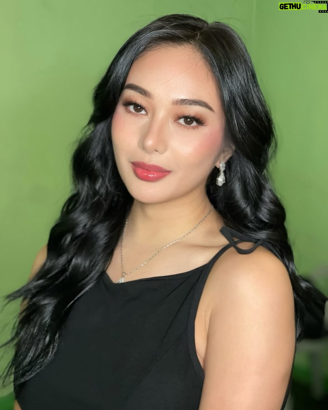 Ava Mendez - 4K Likes - 🦂