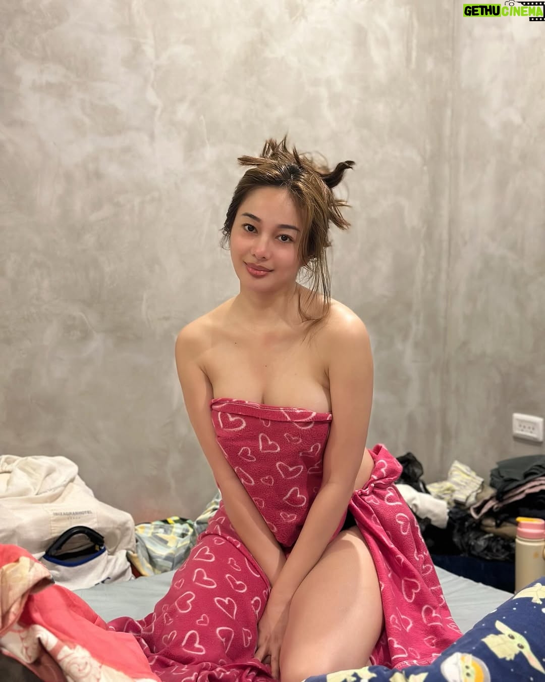 Ava Mendez - 14.7K Likes - Happy Mother’s Day to us mommies #AVAMENDEZ
