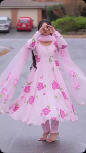 Actress Avirims HD Photos and Wallpapers May 2025