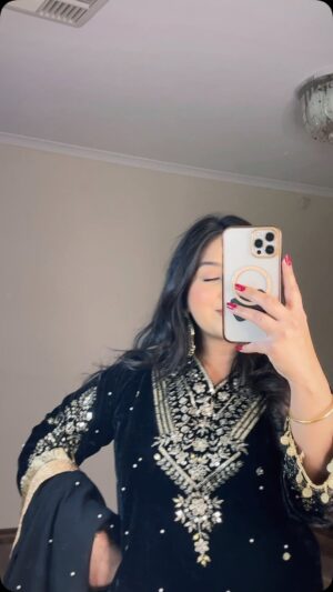 Avirims Instagram - Mere wargi 🖤💫