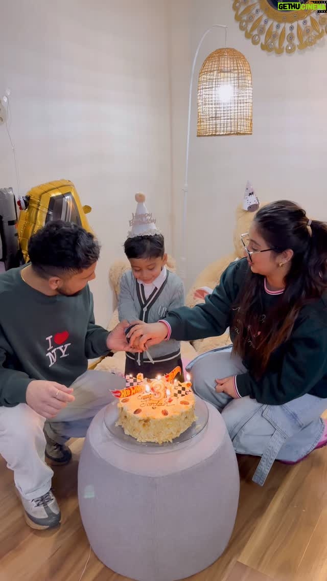 Avirims - 10.6K Likes - 🎂😘😍 #3rdbirthdayparty