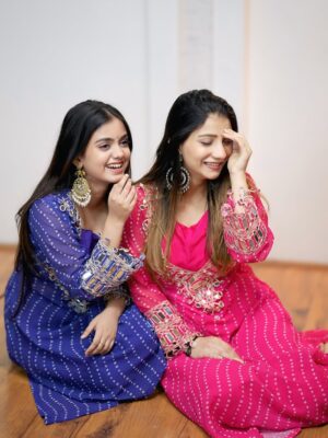 Ayantika Instagram - 🩷💙
Outfit from - @haryana.fashion_hub1
#ayantika #vkfam #khushipunjaban #ayantikasquad #twinning #instapost