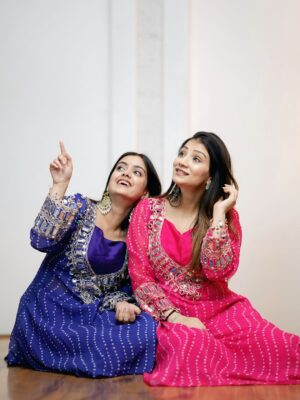 Ayantika Instagram - 🩷💙
Outfit from - @haryana.fashion_hub1
#ayantika #vkfam #khushipunjaban #ayantikasquad #twinning #instapost
