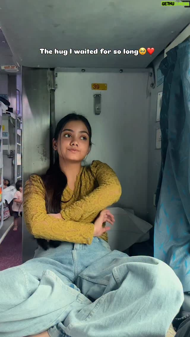 Ayantika - 111.9K Likes - Meet after 9 months🥺❤️ #ayantikasquad #ayantika #family #reelitfeelit #instadaily #maapapa