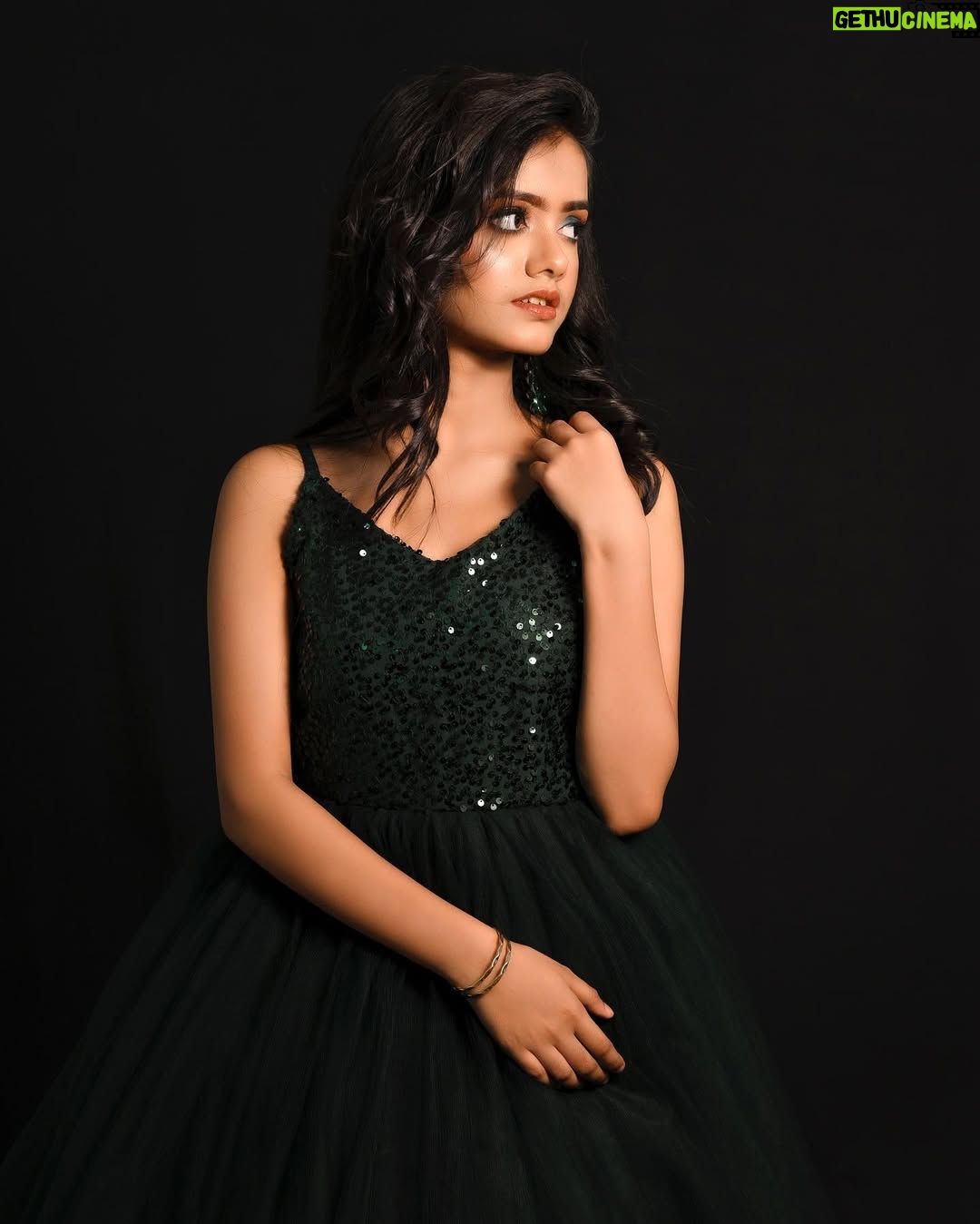 Ayantika - 81.9K Likes - Life is like an ice cream…Enjoy it before it melts😁❤️

Outfit - @galzzz_first.luv 
Outfit design - @arishakhan3905
Mua - @riya_garai_ 
Click - @aryanfotowala

#ayantika #ayantikasquad #explore #exploremore #instagood #picoftheday #instadaily