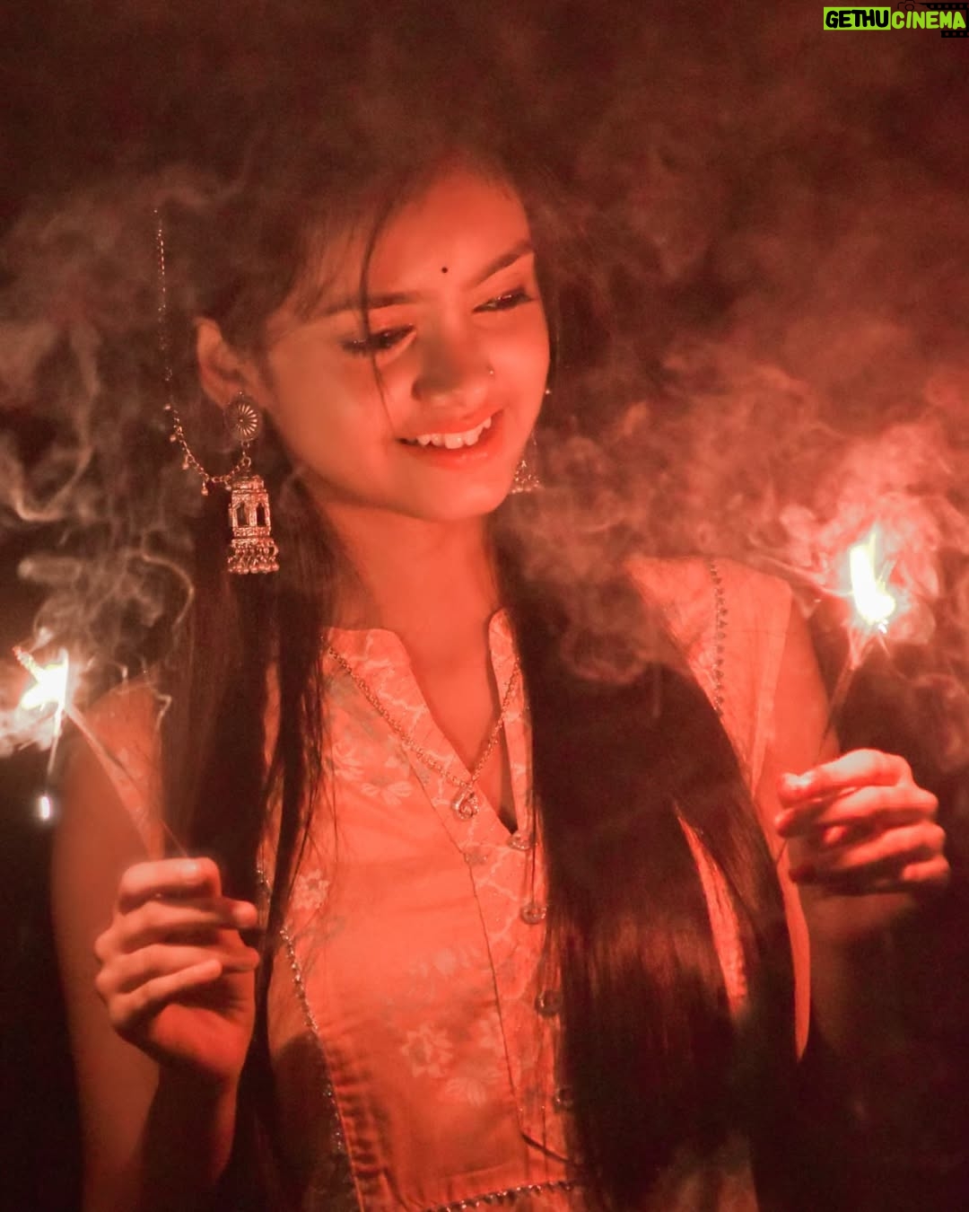 Ayantika - 103.9K Likes - Happy Diwali 🪔❤️