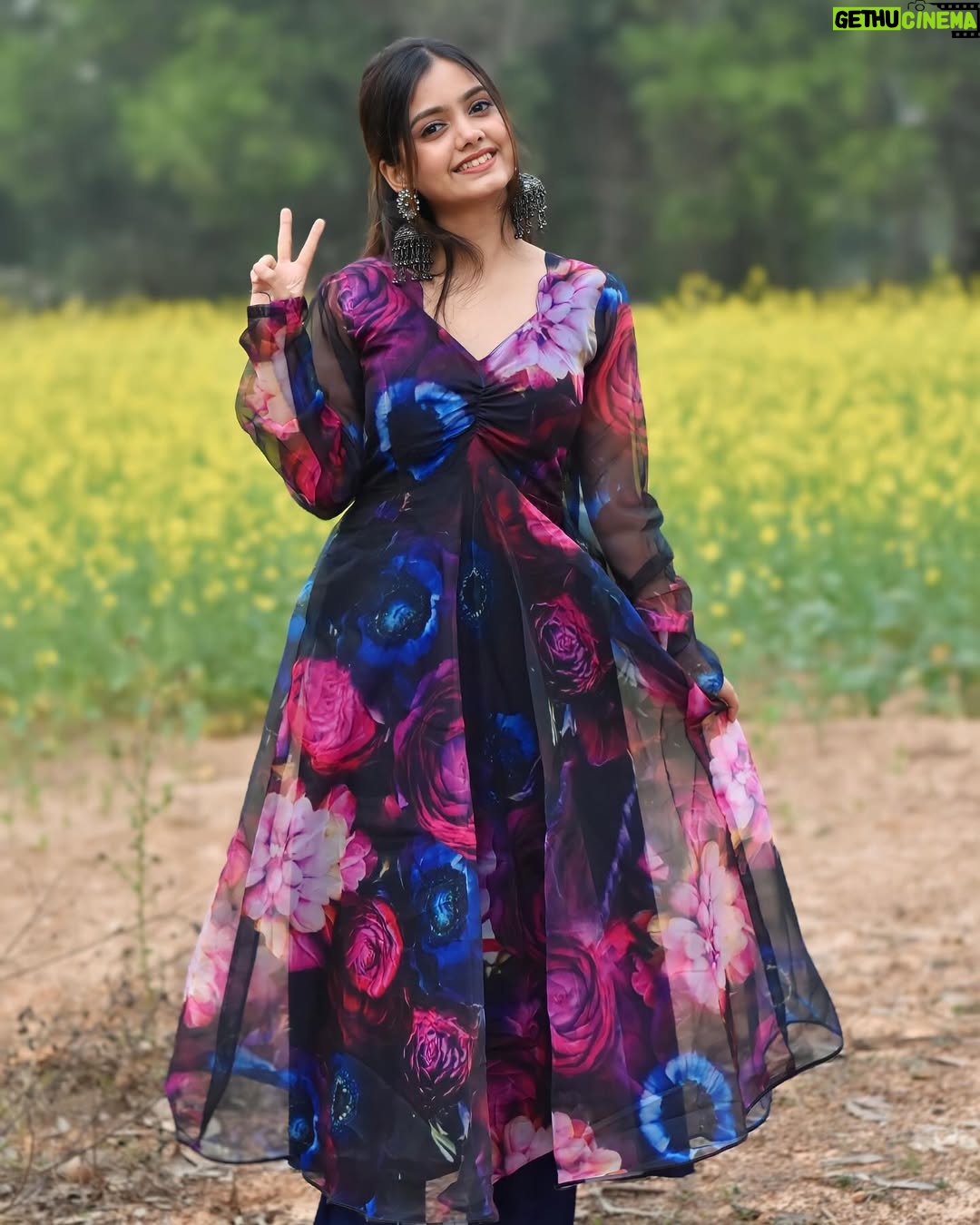 Ayantika - 95.1K Likes - Happy New Year 2024🫶💕 

Outfit- @antiquefashion.net_ 

#ayantikasquad #ayantika #happynewyear #newyear #2024 #newyearpost