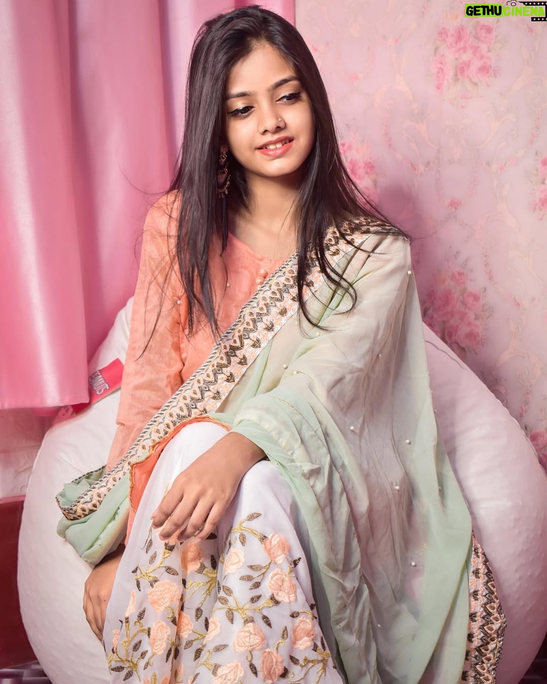 Ayantika - 79.3K Likes - Caption kya likhu🌚💕 

Outfit- @trendy_icon02 
Edit - @munch.graphic 
Click- @rahul_kar_281

#ayantika #ayantikasquad #explore #exploremore #instagood #picoftheday #instadaily