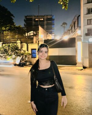 Ayantika Instagram - Ab SRK se Milne ka Intezaar hai🥹❤️
#ayantikasquad #mannat #ayantika #srk #instagood #shahrukhkhan
