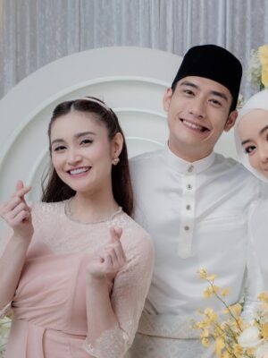 Ayda Jebat Instagram - Maaf shaaakap la, ni baru sesuai. 🤫
Jumpa pukul 10 malam ni, Mandul Bukan Pilihan di Astro Ria 104 & Sooka bermula harini, isnin sampai khamis.
Siapa sakit hati, kalau berani comment kat bawah malam ni ok? Kbai. 😏
#MandulBukanPilihan #FarahAdalahMaut #FALDI